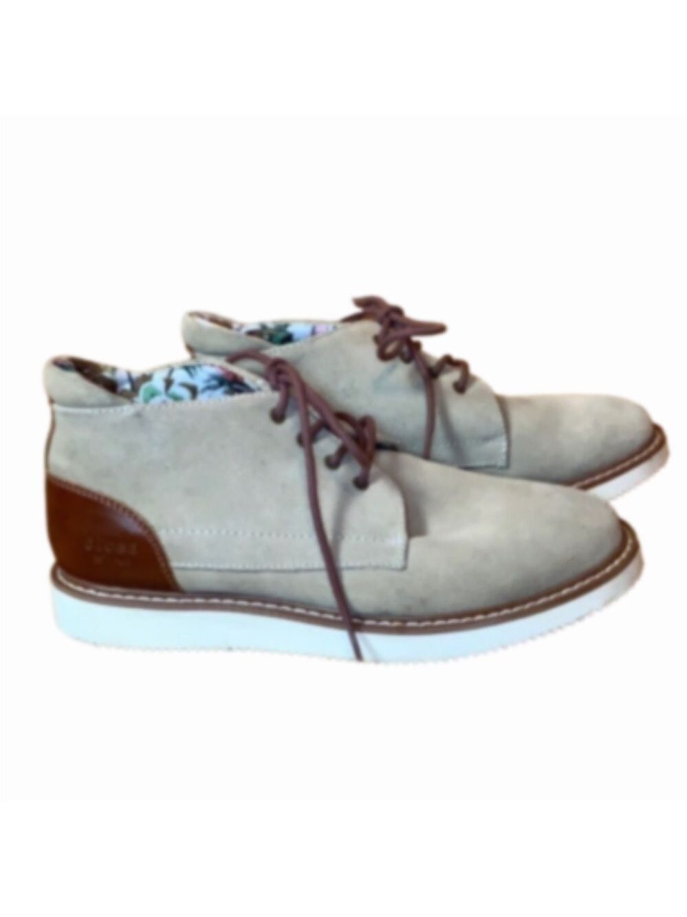 Globe Australia Daley tan suede chukka boots / shoes Size 8